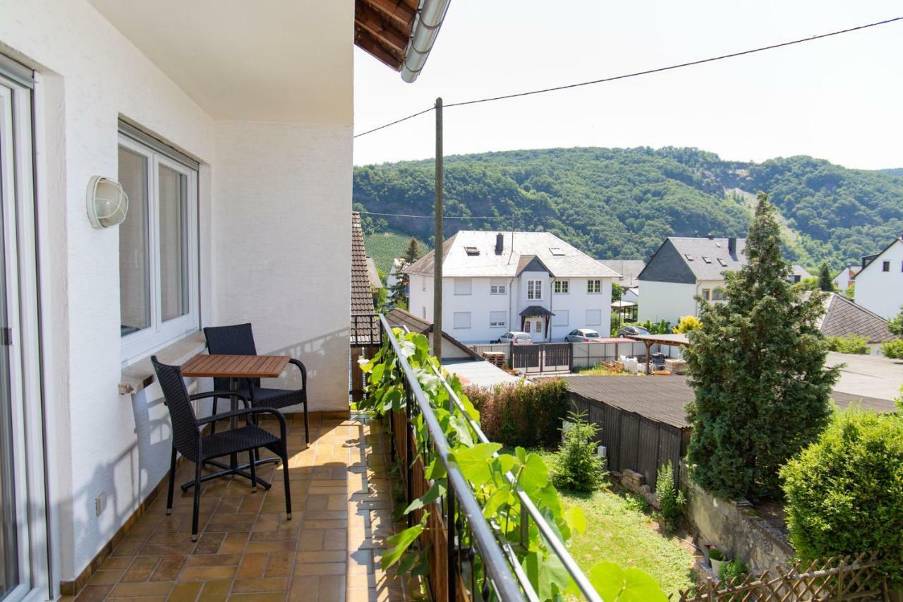 Weingut Gerd Muellers Hotel Kröv Buitenkant foto