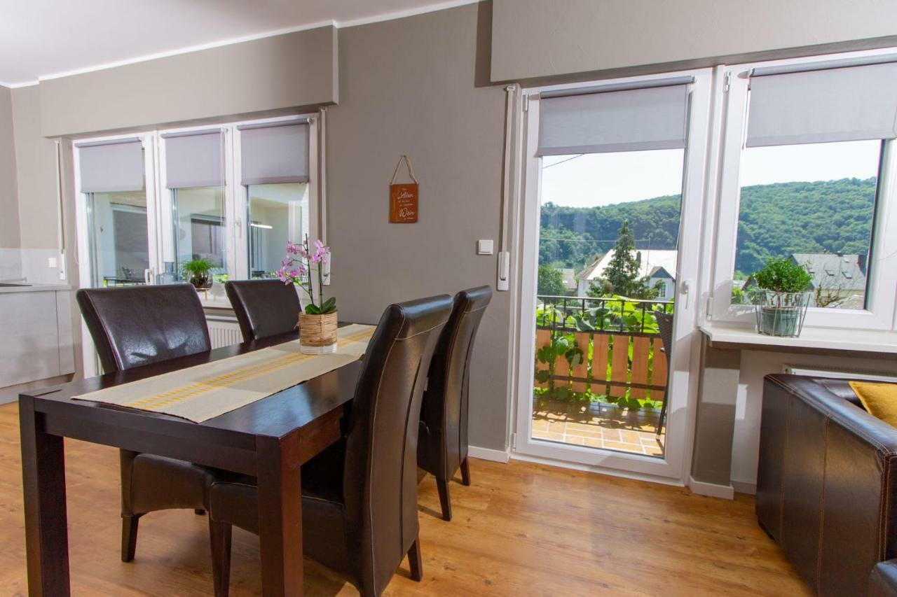 Weingut Gerd Muellers Hotel Kröv Buitenkant foto