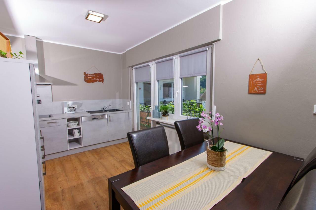 Weingut Gerd Muellers Hotel Kröv Buitenkant foto
