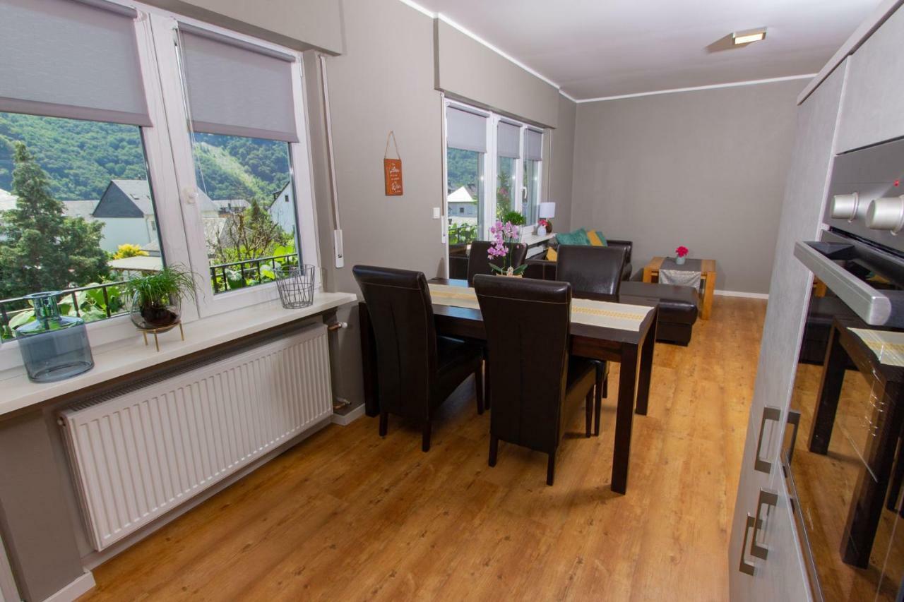 Weingut Gerd Muellers Hotel Kröv Buitenkant foto