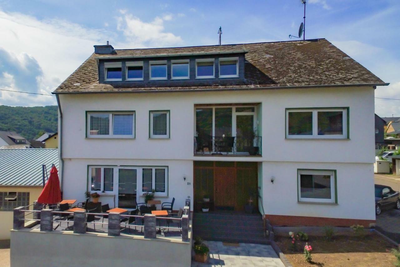 Weingut Gerd Muellers Hotel Kröv Buitenkant foto