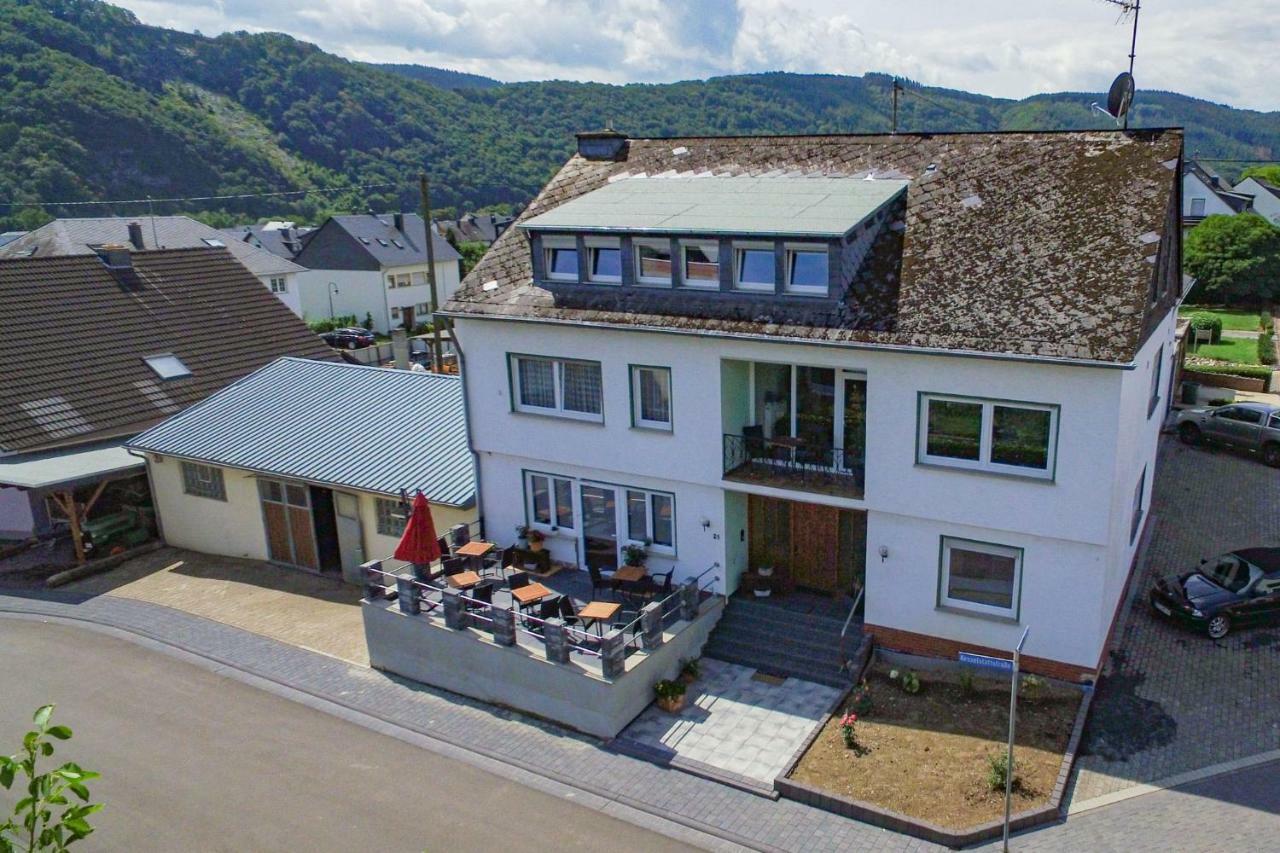 Weingut Gerd Muellers Hotel Kröv Buitenkant foto